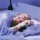 Night time splint - Comforter Splint- The small joints of the fingers and the thumb are free to allow the wearer to manage bedding and nighttime activities.