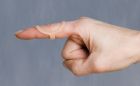 Oval-8&reg; Finger Splint- Swan Neck Deformity