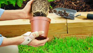 ThumSaver Splint offers Firm/Firm+ control in a thin, lightweight splint that leaves the palm free for function.