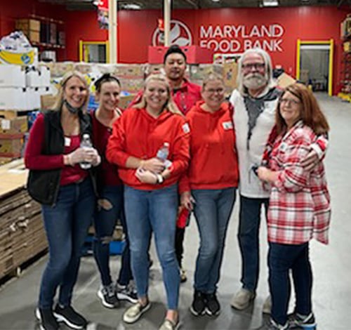 3point products volunteer at maryland food bank