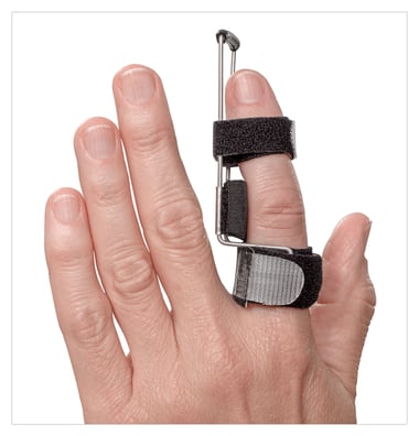 3pp Side Step Splint corrects DIP and PIP joint deviation with adjustable static progressive tension 3pp Side Step Splint corrects DIP and PIP joint deviation with adjustable static progressive tension